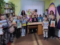&nbsp;В Бершадській публічній бібліотеці проведена зустріч в рамках четвертого етапу проекту з промоції читання «Читай і відпочивай!» – «Осінні фантазії та книжкові мандрівки». У форматі проекту проводяться бібліоактивності, які популяризують [&hellip;]